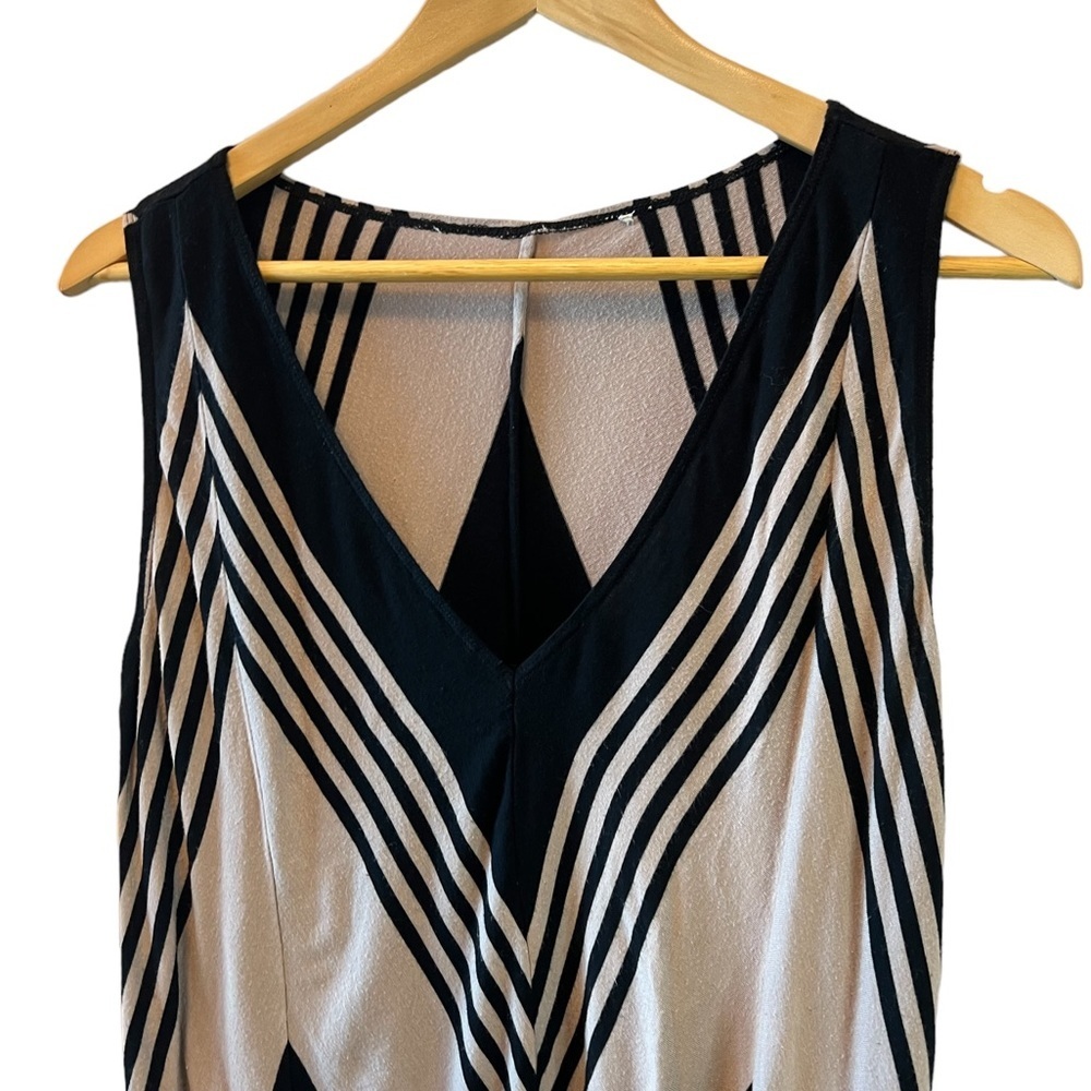 Stylish Black and Cream Women's Top - Picture 2 of 8